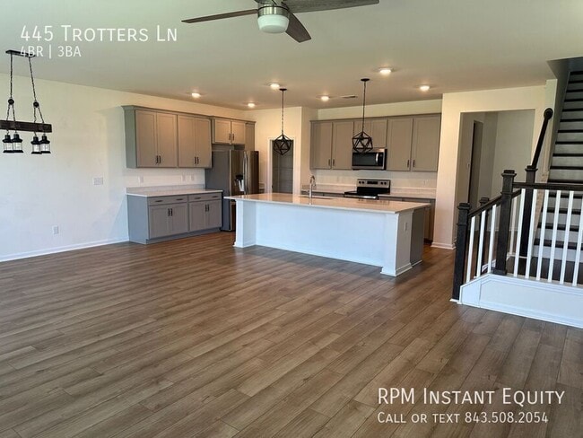 Building Photo - 445 Trotters Ln