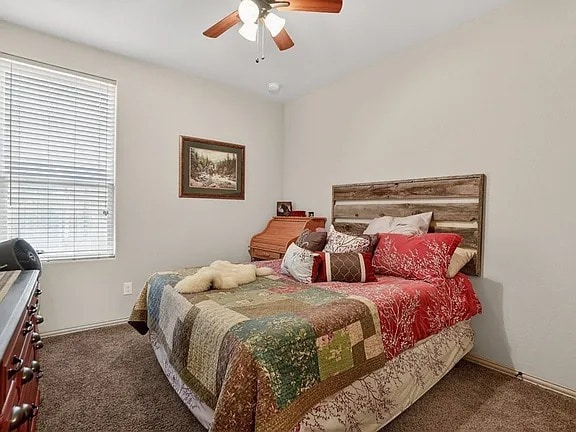 Building Photo - Comfy 3 Bed/2 Bath Midland Home with all appliances, backyard, attached garage, 6 min to grocery ...