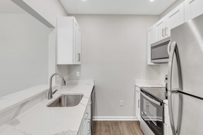 Building Photo - 606 Rolling Hill Walk