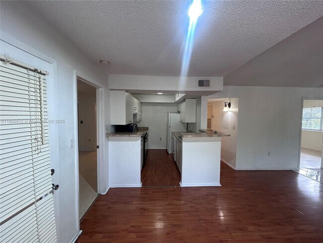 Building Photo - 10581 SW 155th Ct