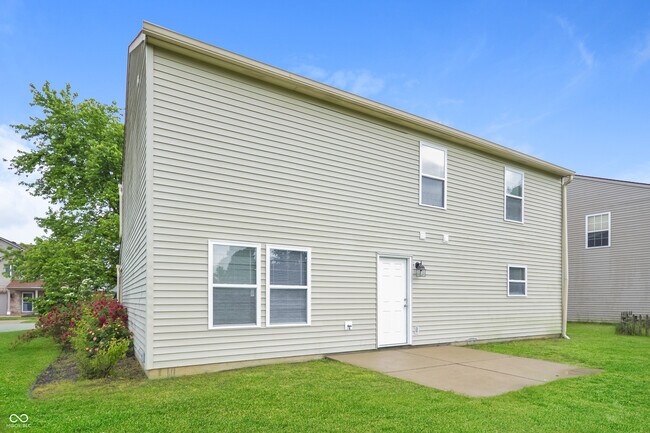 Building Photo - 2265 Shadowbrook Dr