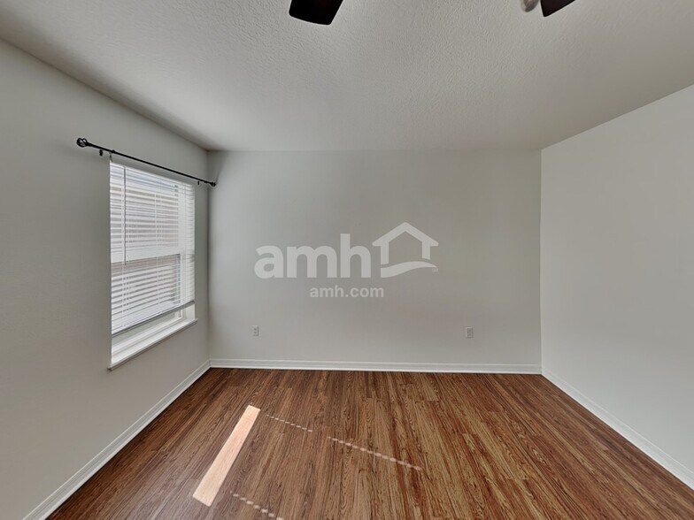 Building Photo - 5010 Windbourne Way