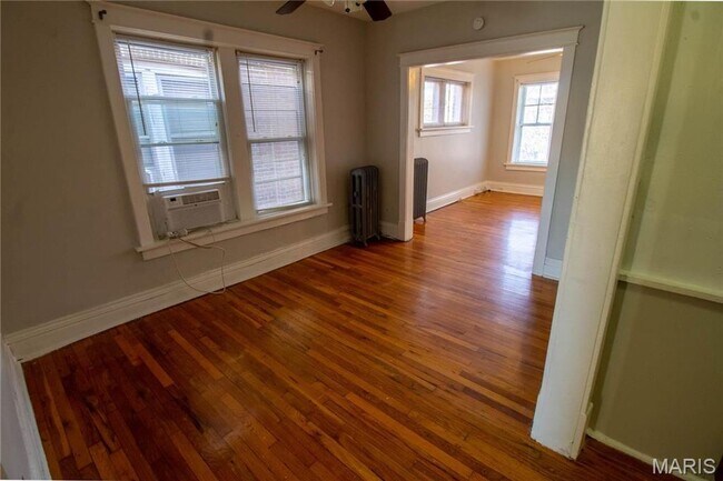 Building Photo - 2852 Shenandoah Ave