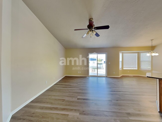 Building Photo - 2848 W 2125 S