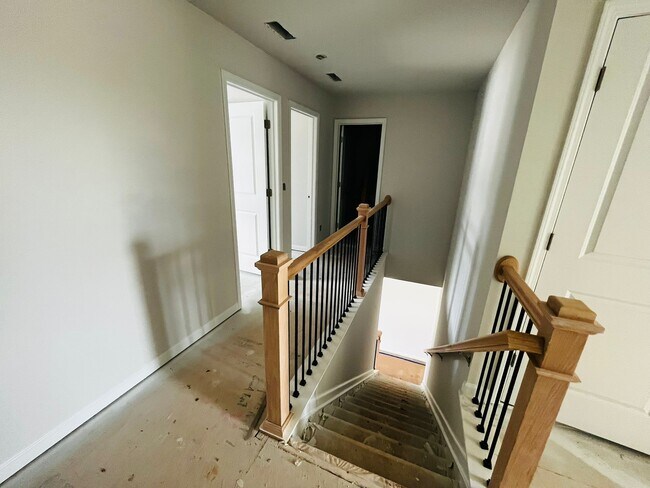 Building Photo - 1486 Hasse Ave