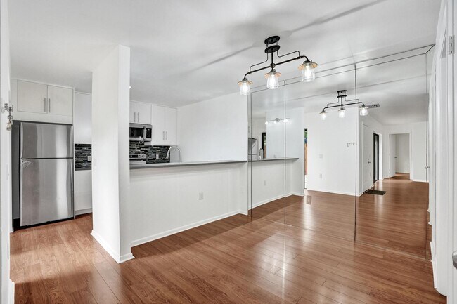 Building Photo - 9111 SW 20th St