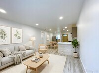 Building Photo - 829 WA-4