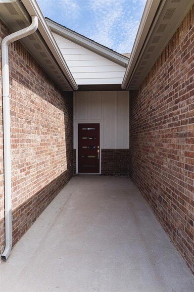 Building Photo - 512 Remington Ave