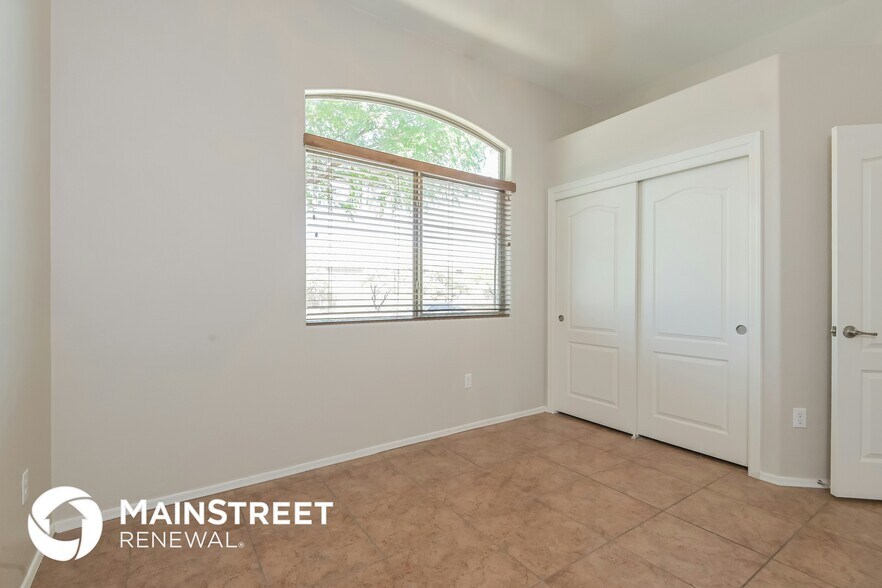 Building Photo - 7577 S Granite Hill Dr