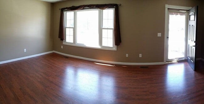 Primary Photo - 326 Jasper Drive