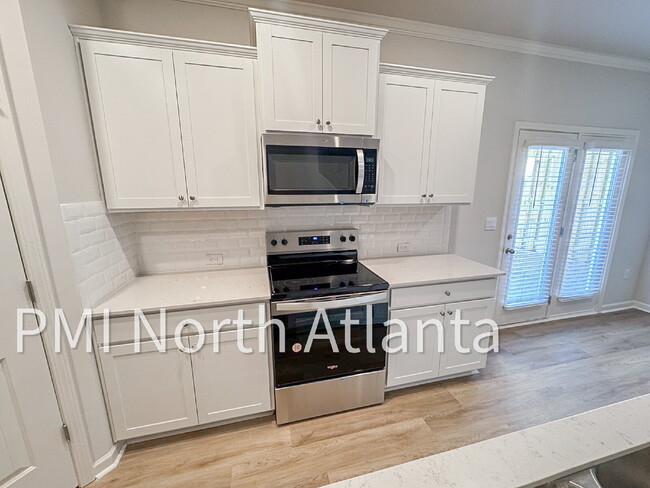 Building Photo - Brand New Flowery Branch Townhome