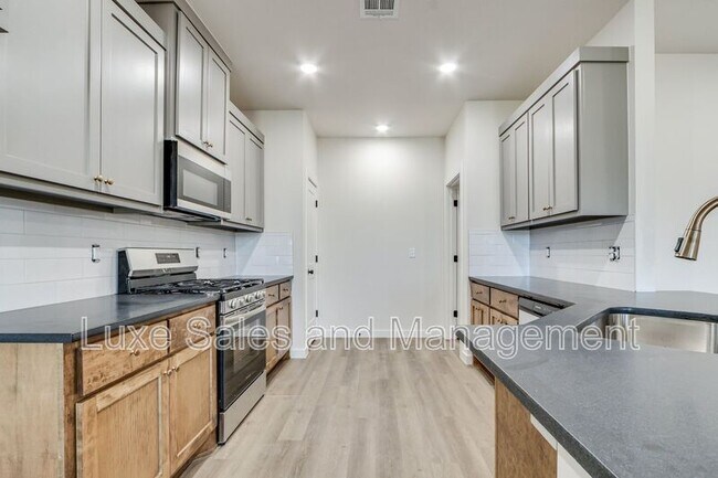 Building Photo - 8329 NW 163rd Ter