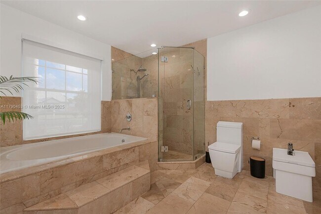 Building Photo - 9431 SW 212th Terrace