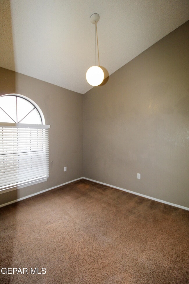 Building Photo - 3205 Fierro Dr