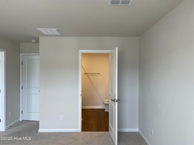 Building Photo - 3221 Edgemead Cir NW