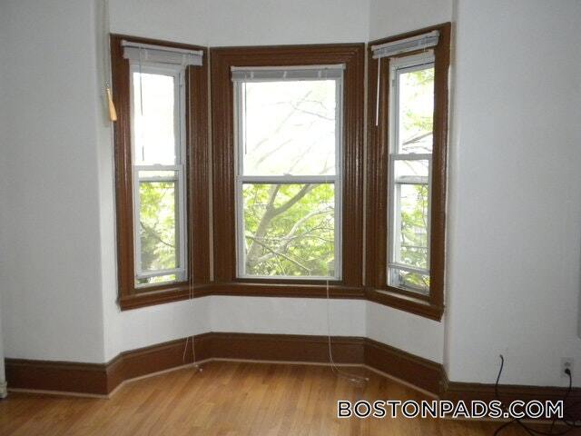 Building Photo - 9 Elmer St