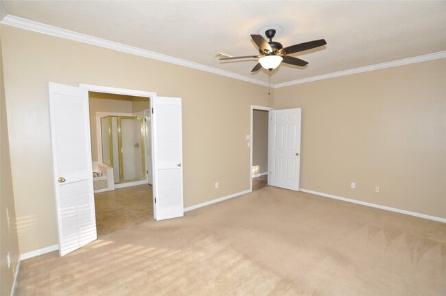 Building Photo - 3614 Scenic Valley Dr