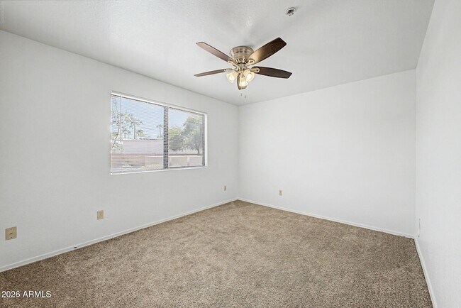 Building Photo - 16033 N 25th St