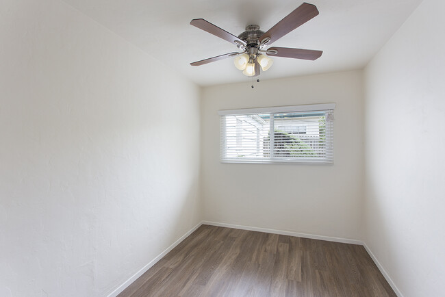 Building Photo - *OPEN HOUSE: 5/3 11:30AM-12:30PM* Cottage ...