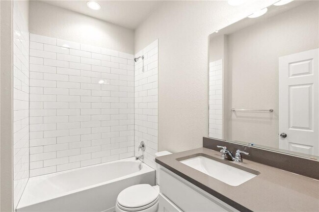 Building Photo - 1607 Denesa Dr