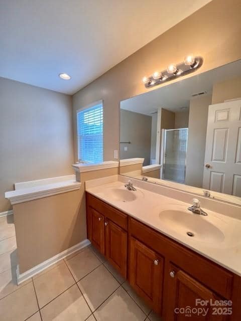 Building Photo - 11840 Royal Castle Ct
