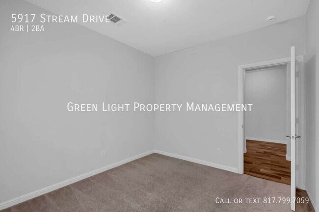 Building Photo - 5917 Stream Dr