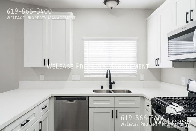 Building Photo - 1374 Peach Ave