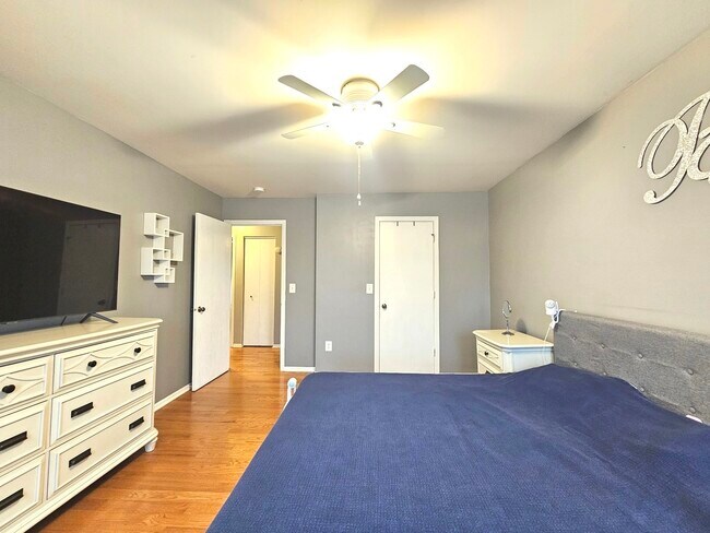 Building Photo - 579 Scott Ln