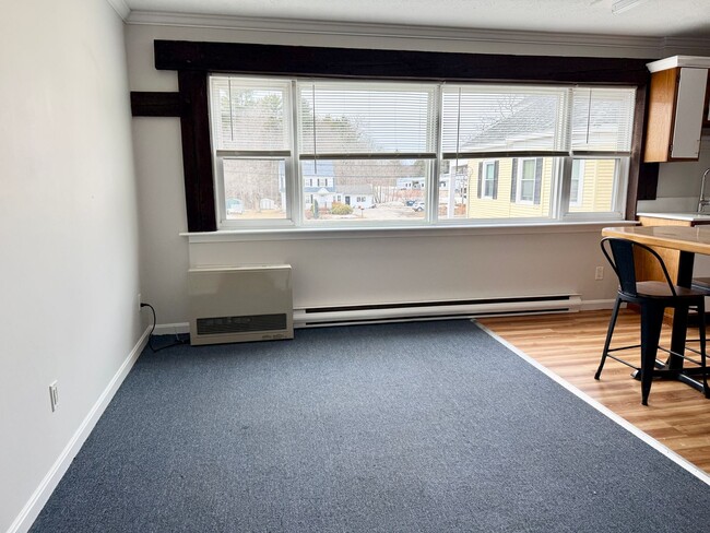 Building Photo - Well maintained inside and out