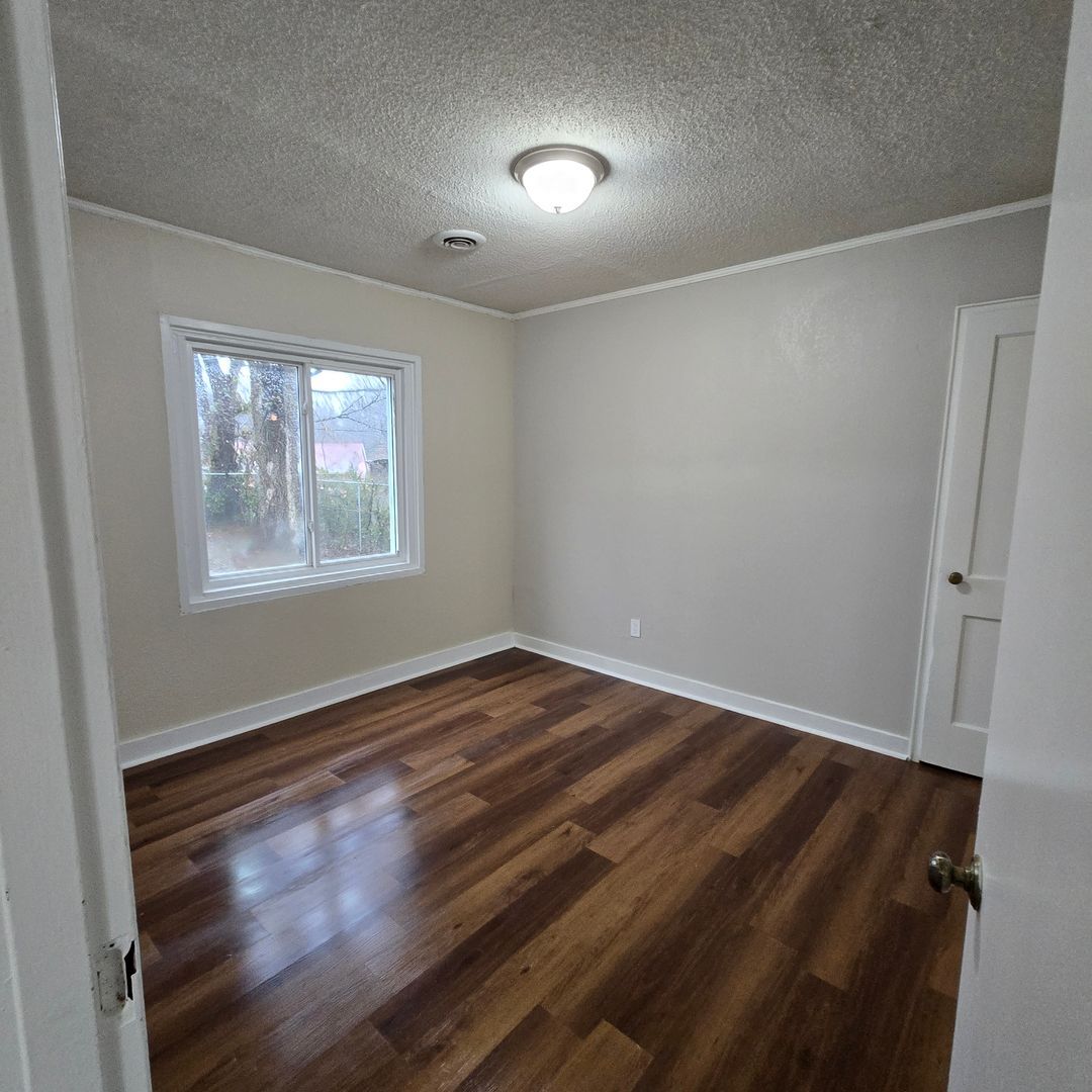 Building Photo - 784 Cherokee Ave