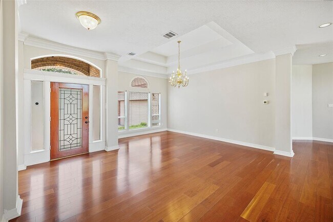 Building Photo - 19 Greenview St