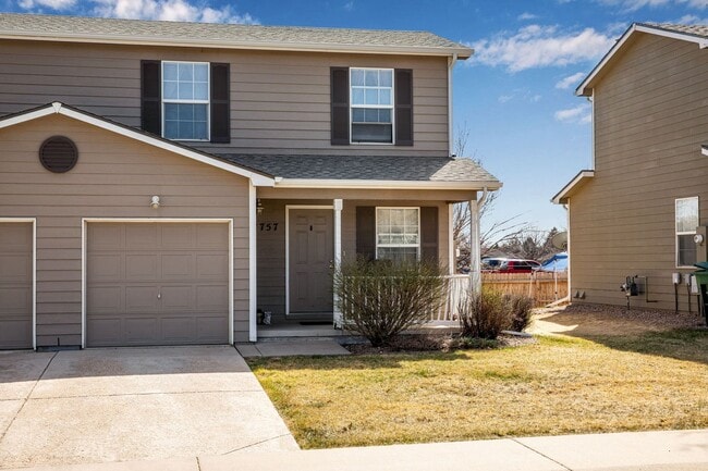 Building Photo - 1753 Rowan Ln