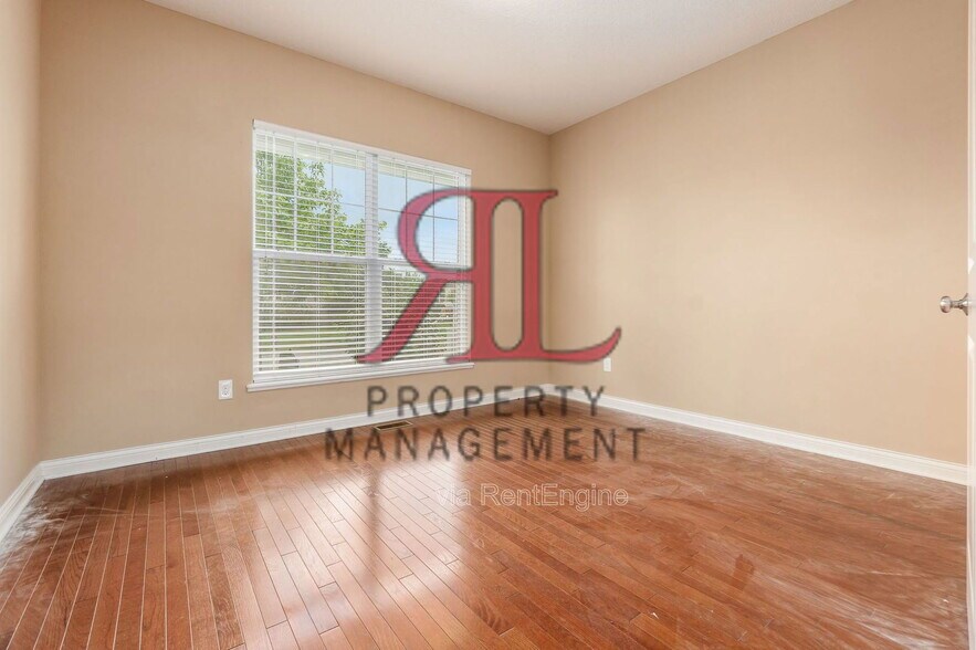 Building Photo - 10327 Indigo Dr