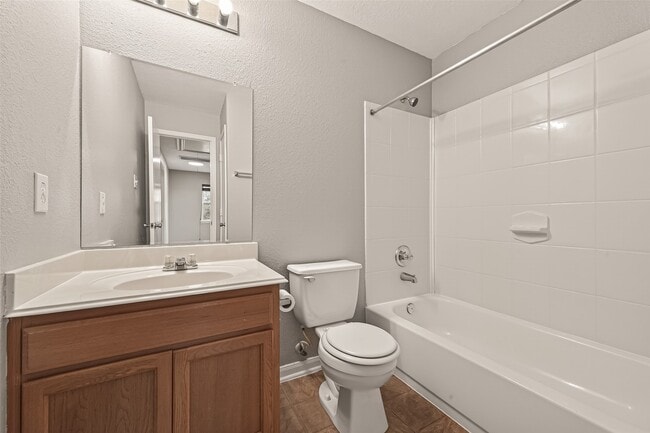 Building Photo - 18302 Walden Gate Ln
