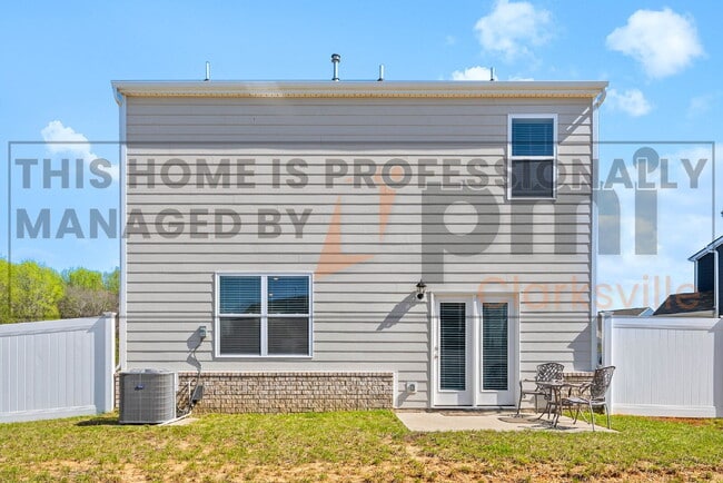 Building Photo - "JUST REDUCED - Charming Four Bedroom Retr...