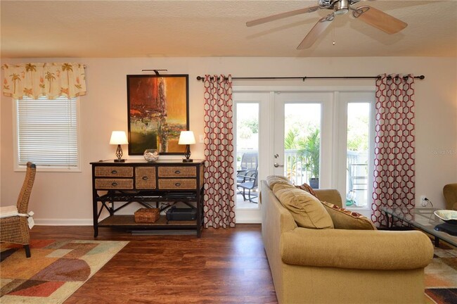 Building Photo - 3889 Pompano Dr SE