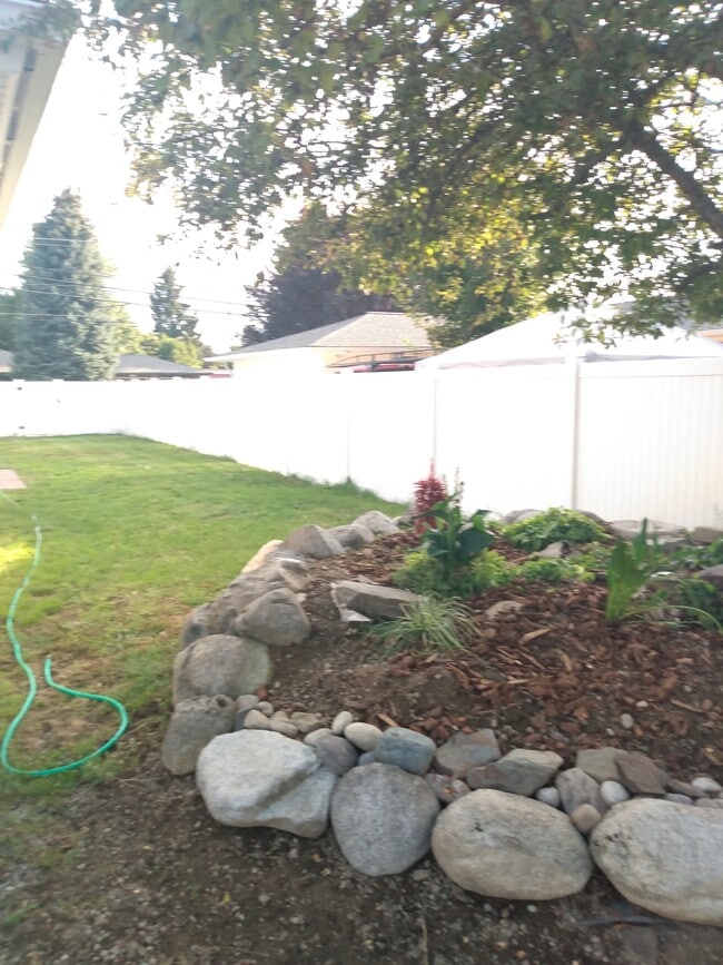 Building Photo - 1201 N 15th St