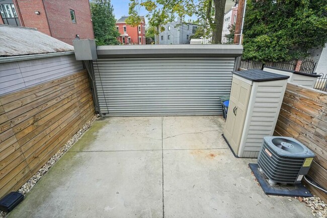 Building Photo - 1846 2nd St NW