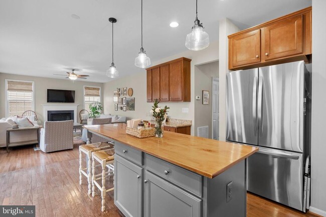 Building Photo - 35507 St James Dr