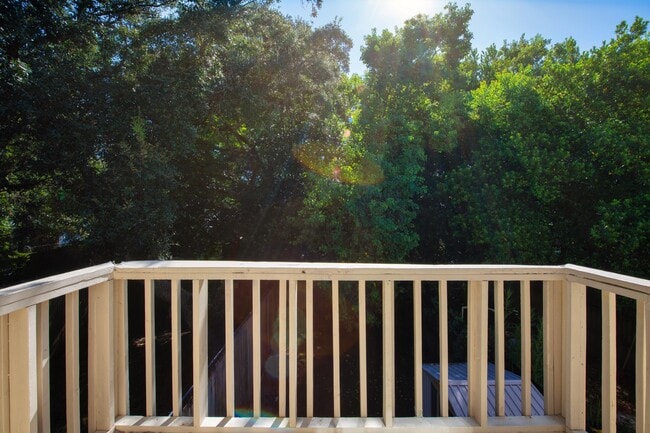 Building Photo - 337 Woodham Ct