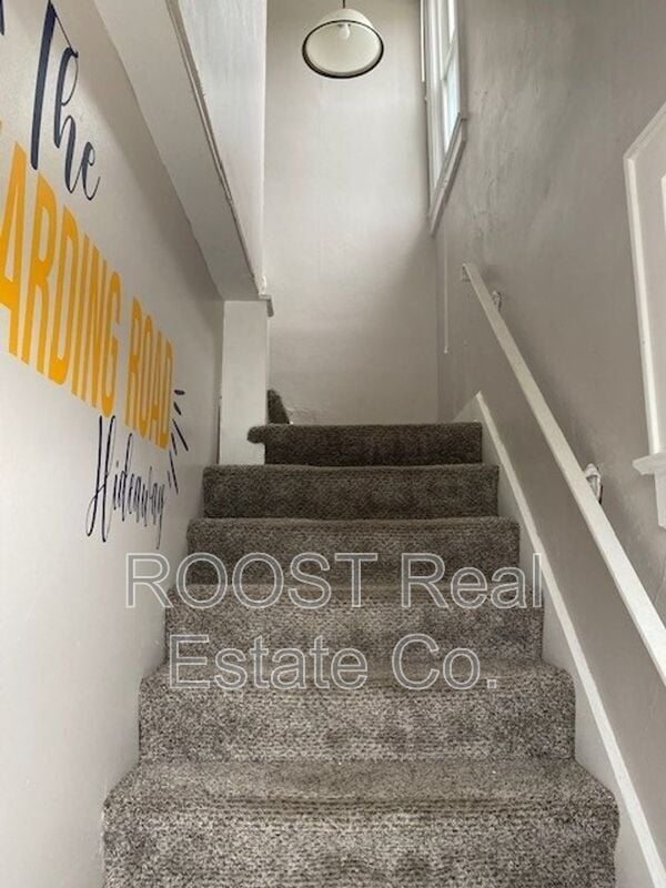 Building Photo - 437-437-437-432 W Harding Rd