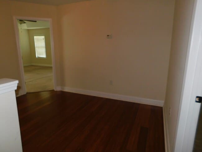 Building Photo - 123 Hackamore Ln
