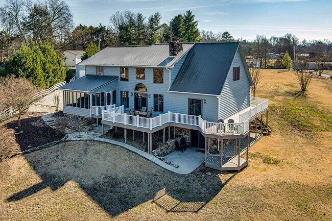 Building Photo - 131 Corn Tassel Shores