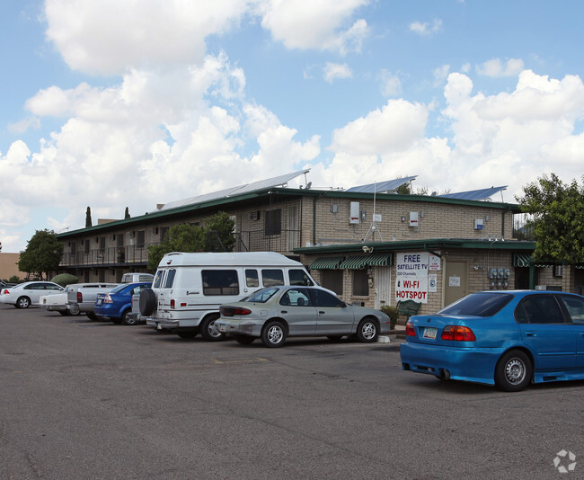 Building Photo - Kachina Court Apartments