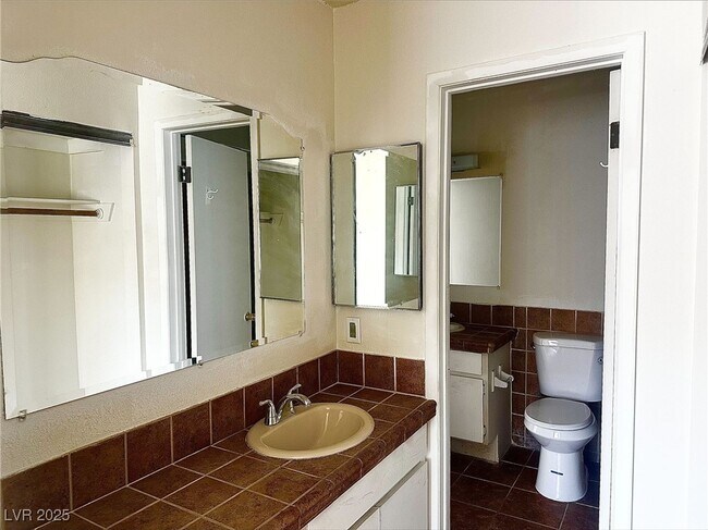 Building Photo - 4338 Caliente St
