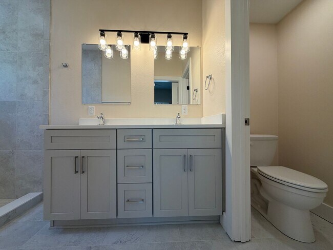 Building Photo - 4409 NW 31st Ave