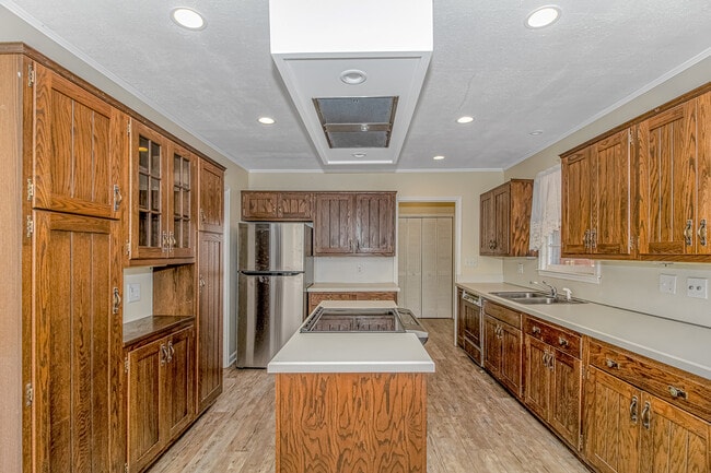 Building Photo - 1303 SC-90