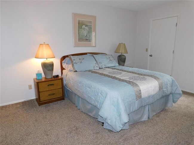 Building Photo - 111 E Cypress Ct