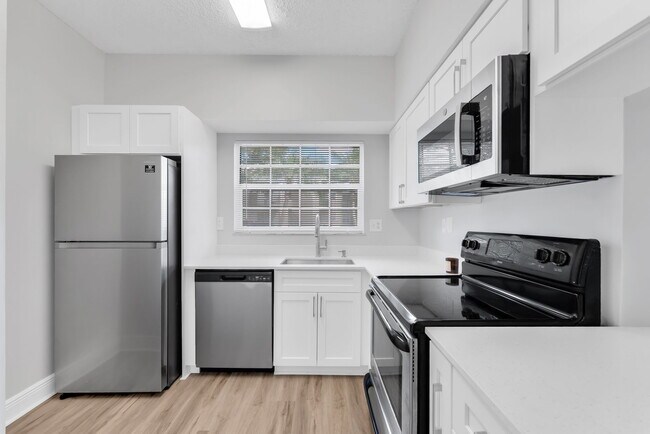 Building Photo - 2331 NW 96th Terrace