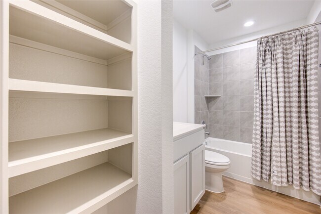 Building Photo - 7715 Smooth Vly Ct